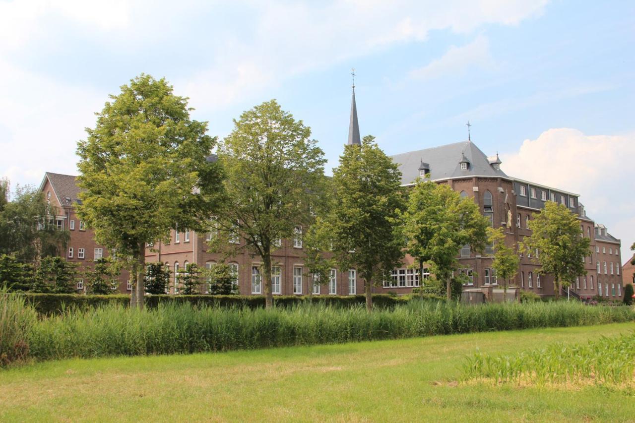 Hotel Porcus Campus à Aarle-Rixtel Extérieur photo
